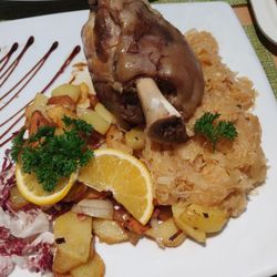 Pferdekämper - Schweinshaxe gegrillt