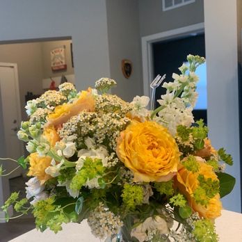 Ed Moore Florist - Still beautiful and fresh on day five! - Florists Near Me - Denver, Colorado