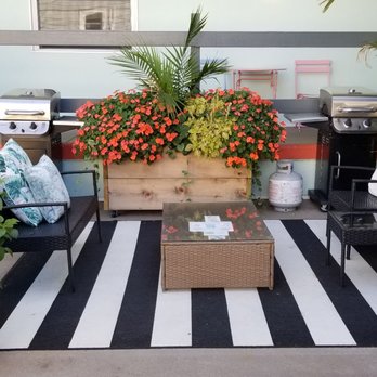 The Shore House - Gorgeous lounge area, with 2 gas grills for guests use. - Vacation Rentals Near Me - Wildwood, New Jersey