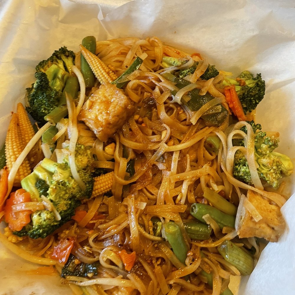 RAAN THAI - Pad Thai - Thai Near Me - Fairview Park, Ohio RAAN THAI - Pad Thai - Thai Near Me - Fairview Park, Ohio
