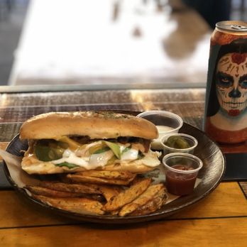 La Negra Tap Room - Hotdog and beer. - Burgers Near Me - Tijuana, BCN La Negra Tap Room - Hotdog and beer. - Burgers Near Me - Tijuana, BCN
