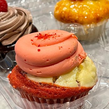 Molly's Cupcakes - Cupcakes Near Me - Chicago, Illinois