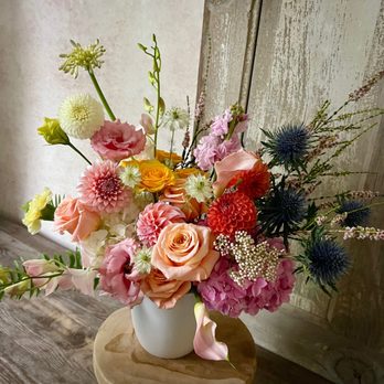 NaRae Flowers - Birthday Arrangement - Florists Near Me NaRae Flowers - Birthday Arrangement - Florists Near Me