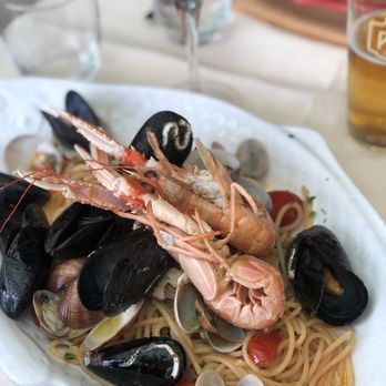 Chez Black - Seafood pasta - Italian Near Me - Positano, SA