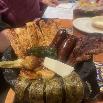 El Jaripeo - El Molcajete - Mexican Near Me - Warrenton, Virginia