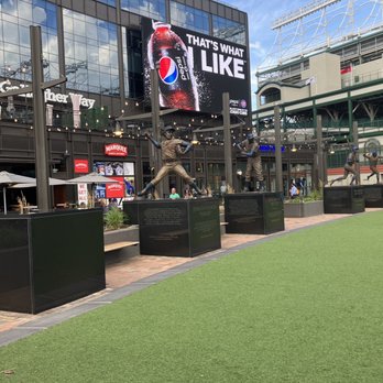 Wrigley Field - Statues - Stadiums & Arenas Near Me - Chicago, Illinois Wrigley Field - Statues - Stadiums & Arenas Near Me - Chicago, Illinois