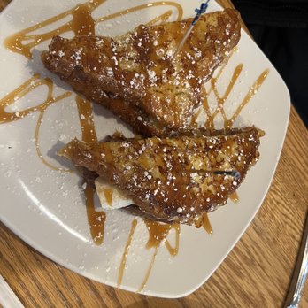 Apple Walnut Café - Breakfast & Brunch Near Me - Broomall, Pennsylvania