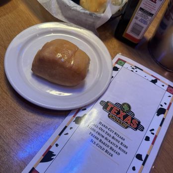 Texas Roadhouse - Rolls - Steakhouses Near Me - Hollywood Park, Texas