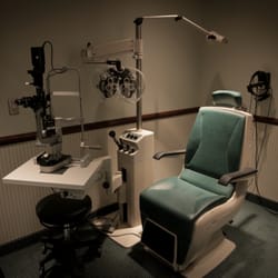 Pacific Cataract and Laser Institute - One of our exam rooms