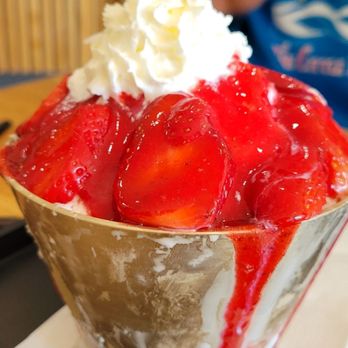 Spoonful Dessert Cafe - Strawberry Station - Korean Near Me - St. Louis, Missouri