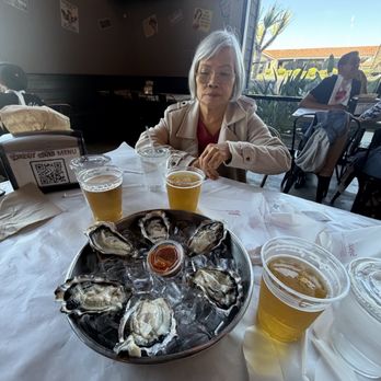 The Kickin Crab - Mom and oysters she can't eat - Cajun/Creole Near Me - Corona, California The Kickin Crab - Mom and oysters she can't eat - Cajun/Creole Near Me - Corona, California