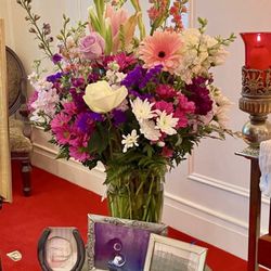 Paul's Flowers - Beautiful vase arrangement for my dear aunt, prepared by Paul's