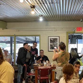 Franklin Barbecue - Barbeque Near Me - Austin, Texas Franklin Barbecue - Barbeque Near Me - Austin, Texas
