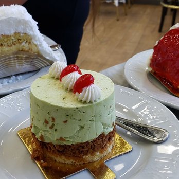 Le Paris Brest Cafe - Desserts that mesmerizes the mind especially the oblongata. LoL - Patisserie/Cake Shop Near Me - Henderson, Nevada