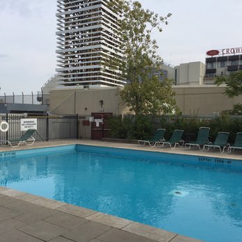 Sheraton Fallsview Hotel - Hotels Near Me - Niagara Falls, Ontario
