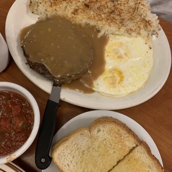 Le Roy's Restaurant - Hamburger with Eggs | 08/13/19 - Diners Near Me - Monrovia, California Le Roy's Restaurant - Hamburger with Eggs | 08/13/19 - Diners Near Me - Monrovia, California