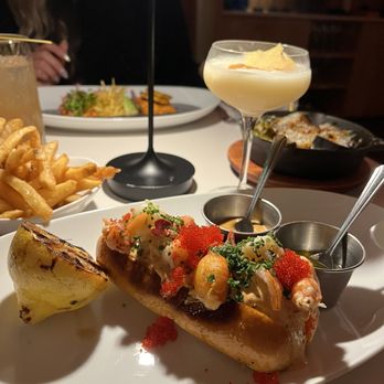 Mexta - Lobster roll - Mexican Near Me - Austin, Texas
