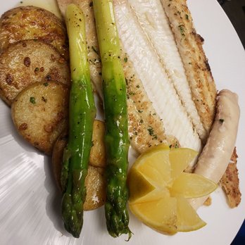 Paris 7th - Dover Sole a la meuniere with asparagus and potato coins - French Near Me - Fort Worth, Texas Paris 7th - Dover Sole a la meuniere with asparagus and potato coins - French Near Me - Fort Worth, Texas
