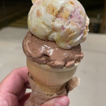 Jeni's Splendid Ice Creams - Wedding cake and the milkiest chocolate! - Ice Cream & Frozen Yogurt Near Me - Nashville, Tennessee Jeni's Splendid Ice Creams - Wedding cake and the milkiest chocolate! - Ice Cream & Frozen Yogurt Near Me - Nashville, Tennessee