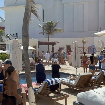 Mandala - Dance Clubs Near Me - Cancún, ROO