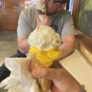Scherb's Ice Cream - Orange tangerine and Vanilla bean waffle cone - Ice Cream & Frozen Yogurt Near Me - Bakersfield, California