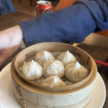 LJ Shanghai - Soup dumplings - Shanghainese Near Me - Cleveland, Ohio LJ Shanghai - Soup dumplings - Shanghainese Near Me - Cleveland, Ohio