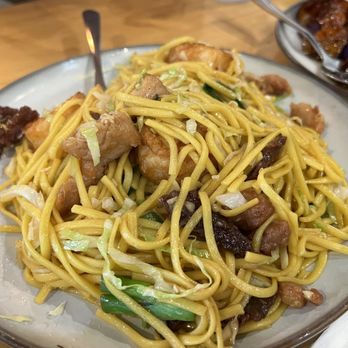 Hu's Cooking - House Combination Fried Noodles - Chinese Near Me - Houston, Texas