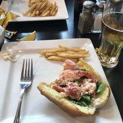 Maritime Ale House - A perfect butter fried lobster roll at the airport