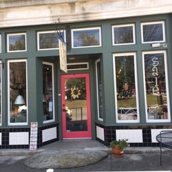 Diane's Art Gift & Home - Store front