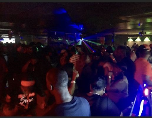 Tropicana Bar by null