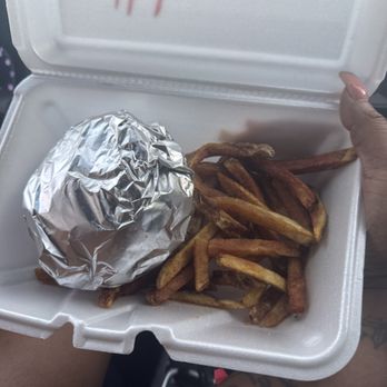 Roaming Meals - Burgers Near Me - Cleveland, Ohio
