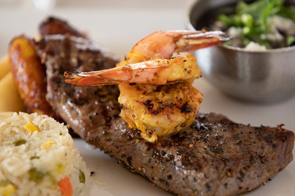 Gloria's Latin Cuisine by null