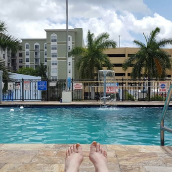 Ramada By Wyndham Hollywood Downtown 91 Photos 55 Reviews Ramada By Wyndham Hollywood Downtown