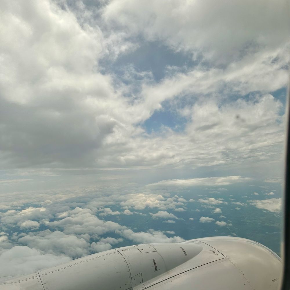 United Airlines - Flying the friendly skies. - Airlines Near Me - Dulles, Virginia United Airlines - Flying the friendly skies. - Airlines Near Me - Dulles, Virginia