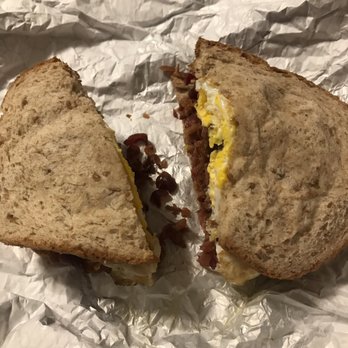 Snappy’s Bar And Grille - Bacon and egg sandwich - Pubs Near Me - Bridgeville, Delaware
