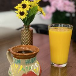 Con Huevos