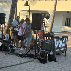 Live music outside in the evening. Started Sunday right after afternoon football. Very good. Played songs you'd know.