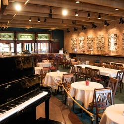 Broadway Theatre Center - Skylight Bar & Bistro: Enjoy cocktails and dining for Cabot Theatre shows. Food and beverages provided by Indulge Wine Rooms.