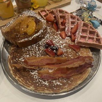 T's Brunch Bar - Atlanta flight! - Breakfast & Brunch Near Me - Atlanta, Georgia T's Brunch Bar - Atlanta flight! - Breakfast & Brunch Near Me - Atlanta, Georgia