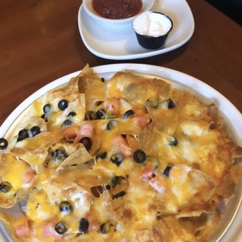 Red Fox Bar & Grille - Nachos without jalapeños - American Near Me - Jackson, New Hampshire