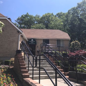 Queen Anne's Gate Apartments - Management office - Apartments Near Me - Weymouth, Massachusetts
