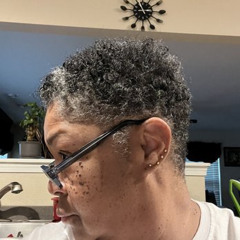 Salon Lofts-Charlotte - That was how my hair looked before I sat down in her chair - Hair Salons Near Me - Charlotte, North Carolina Salon Lofts-Charlotte - That was how my hair looked before I sat down in her chair - Hair Salons Near Me - Charlotte, North Carolina