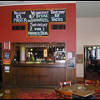 Huntsbury Hotel - Bars Near Me - Petersham, NSW