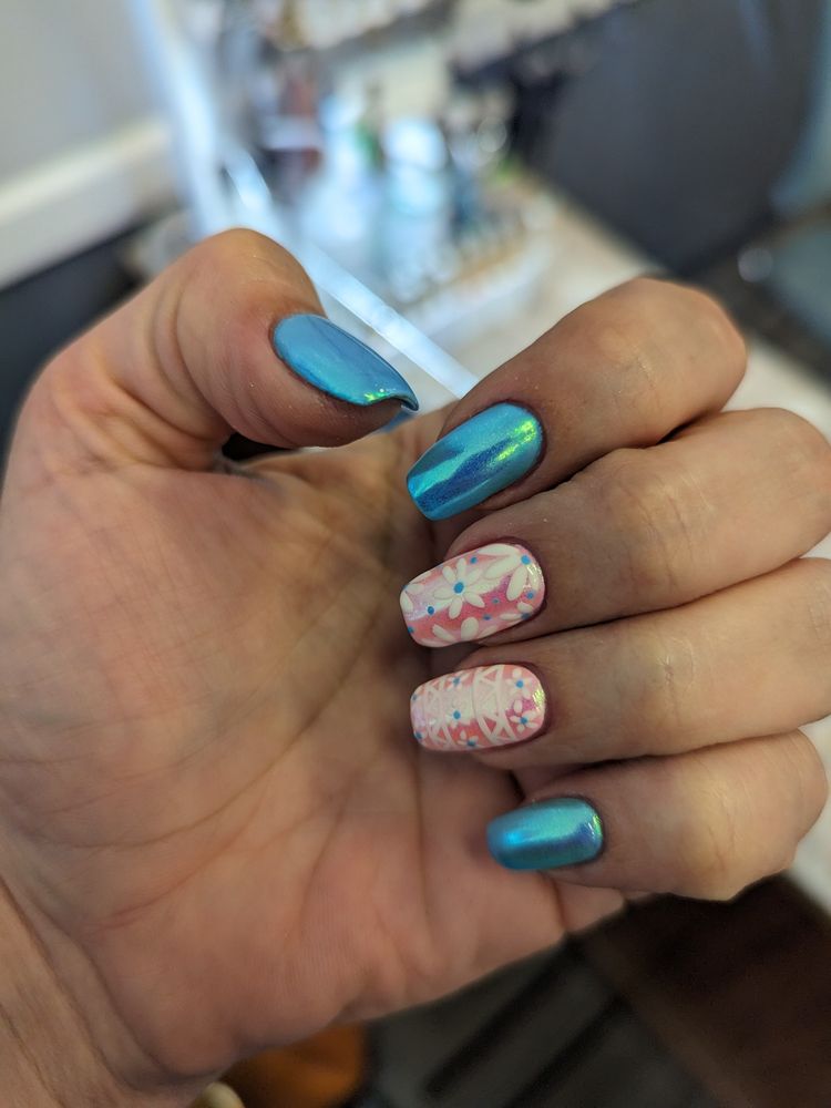Tammy Nail Logo