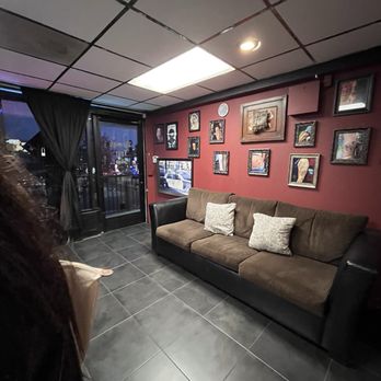Through Your Skin - interior - Piercing Near Me - Los Angeles, California