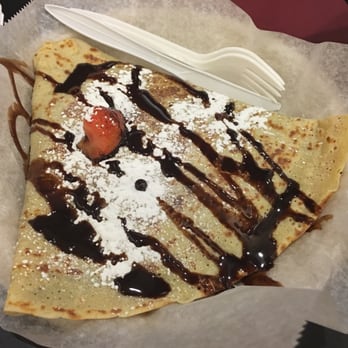 Crepe Lena - Dulce de leche with strawberries - Coffee & Tea Near Me - Washington, DC, District of Columbia