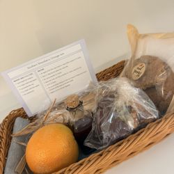 WaterColor Inn - Welcome basket