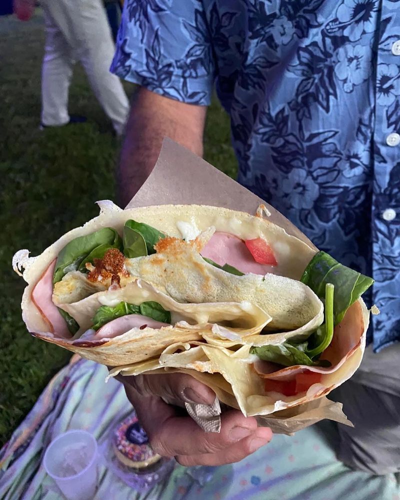 Crepe Elizabeth Logo