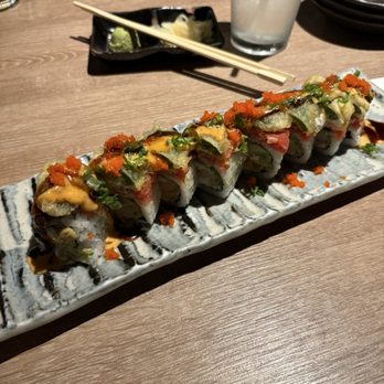 Japanese Castle Sushi & Roll - Paramount  - Sushi Bars Near Me - Paramount, California