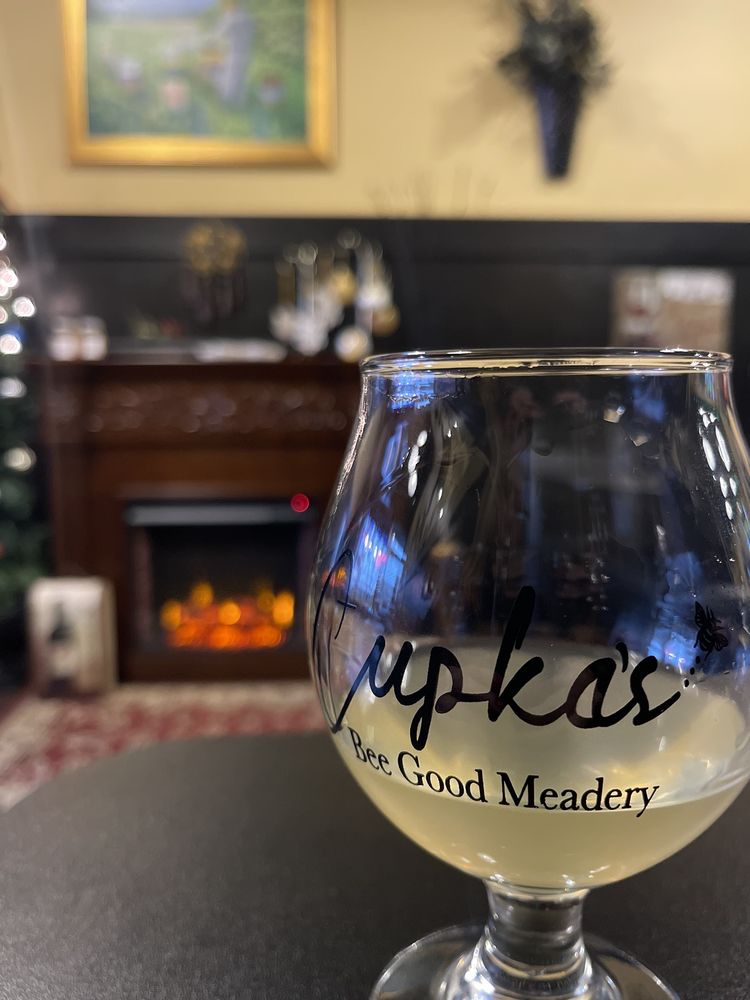 CUPKA’S BEE GOOD MEADERY Updated October 2024 10 Photos 112 N